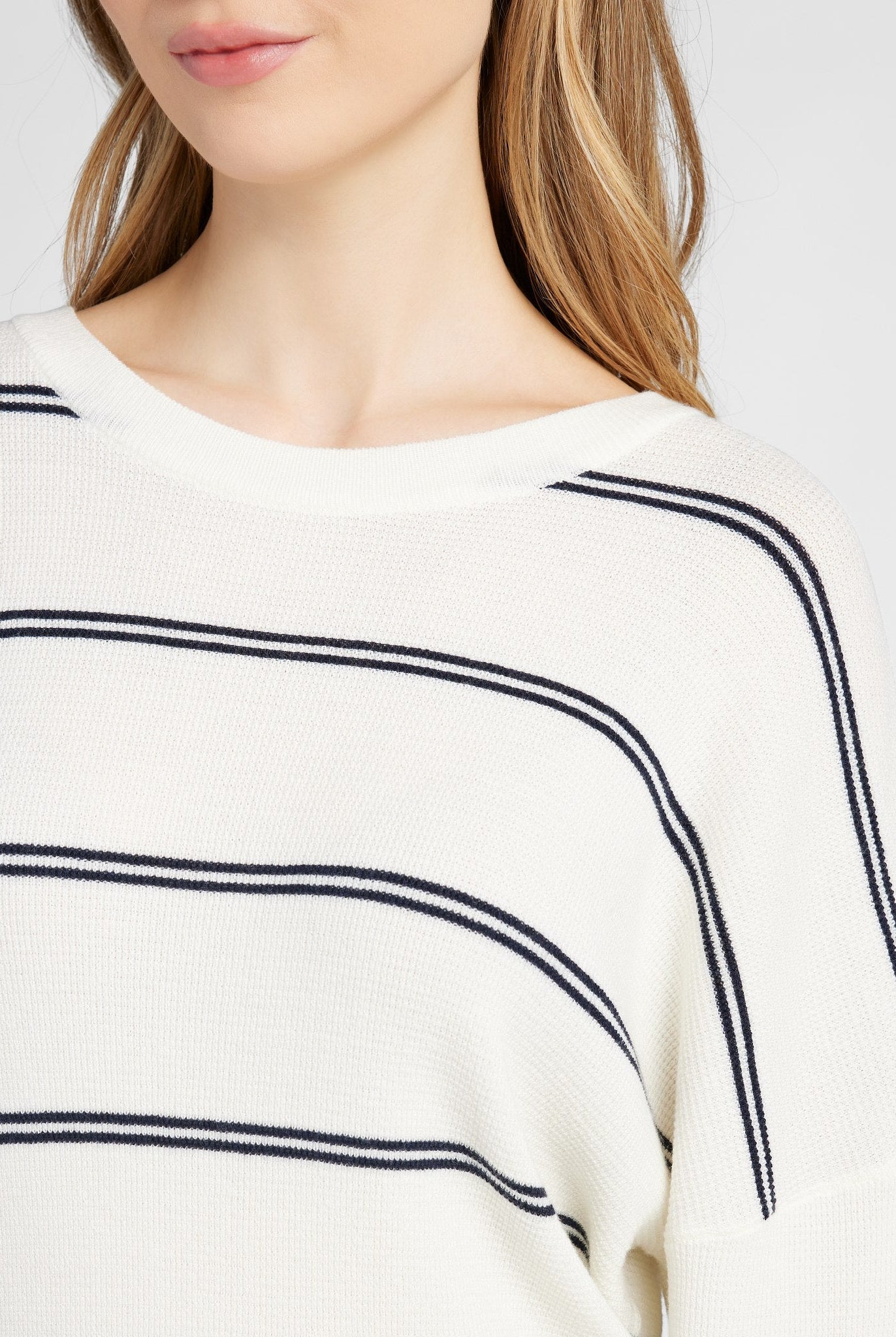 Ivory/Navy $|& SEAS Crew Neck Stripe Long Sleeve - SOF Detail