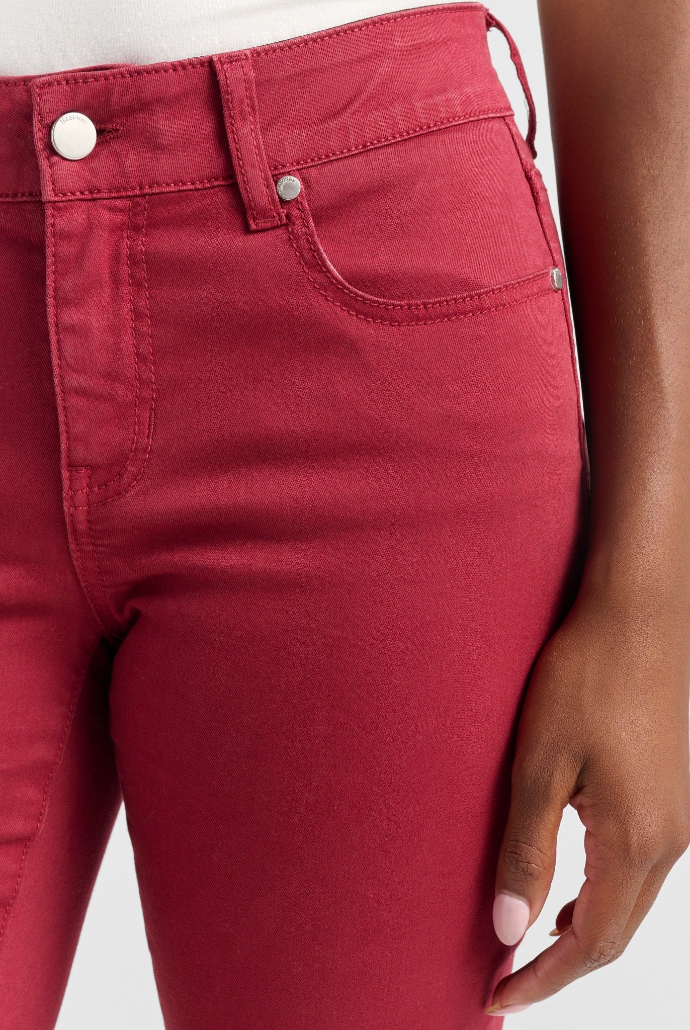 Rosewood $|& SEAS Cyndi Cuffed Ankle Skinny Jeans - SOF Detail