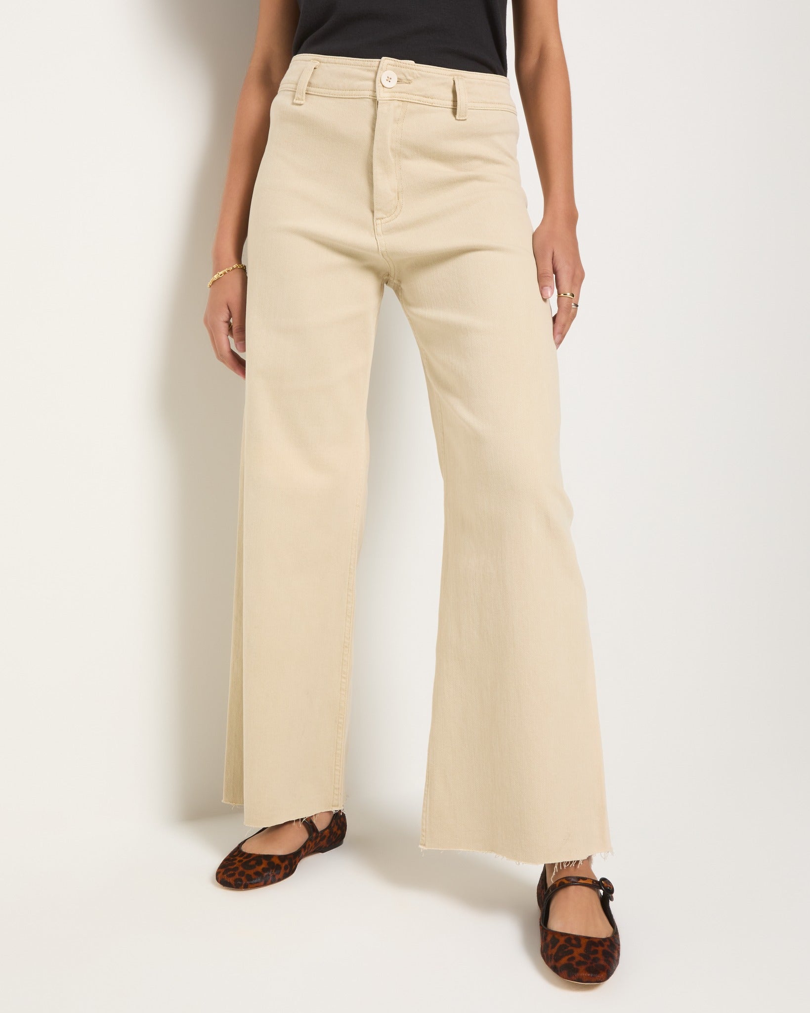 Birch $|& SEAS Salty Wide Leg Twill Cropped Pant - VOF Front