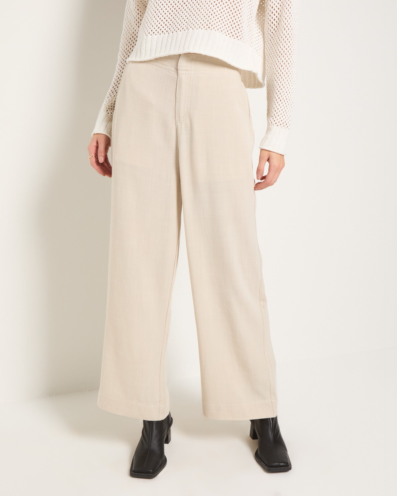 Birch $|& SEAS Palomar Linen Blend Crop Pant - VOF Front