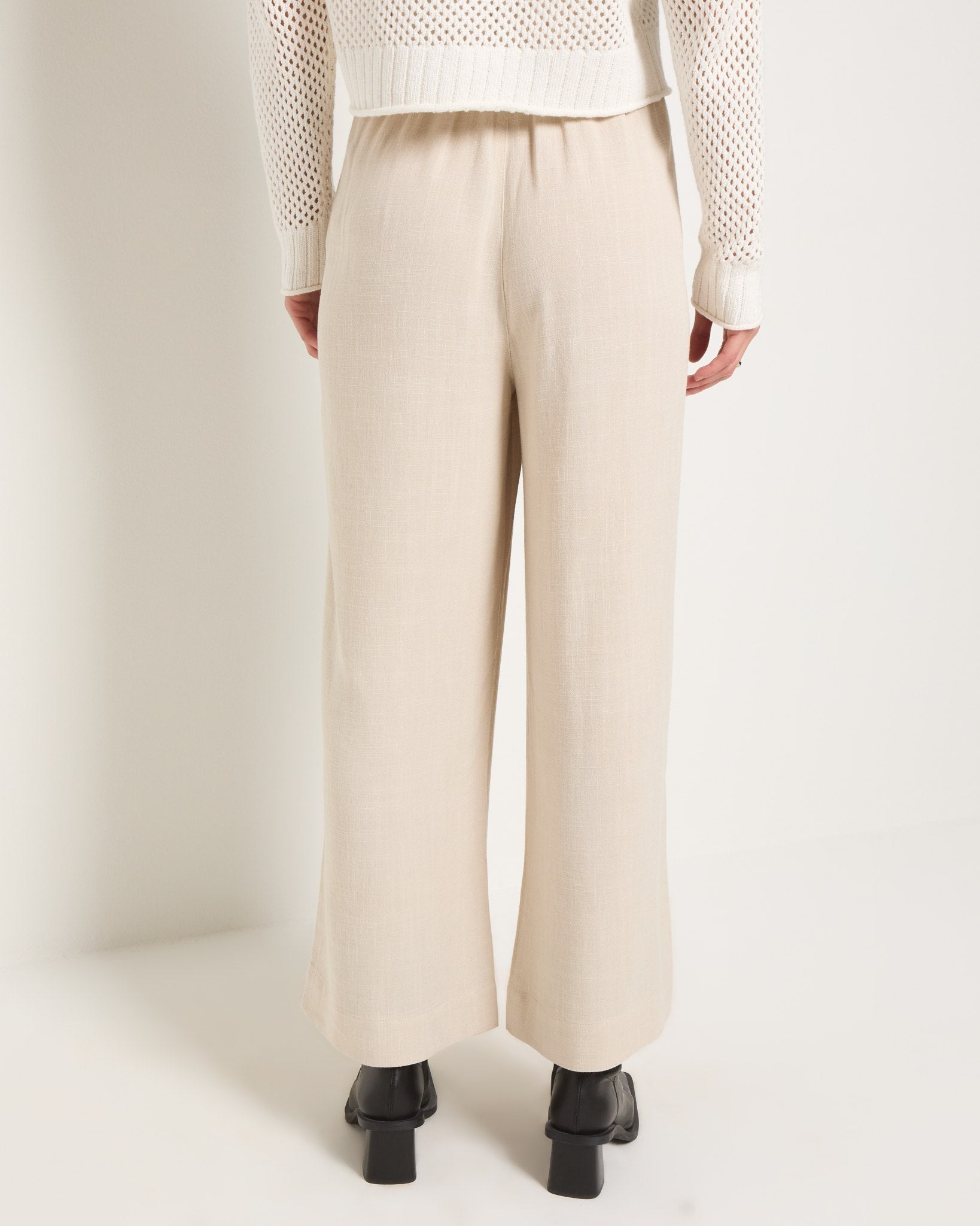 Birch $|& SEAS Palomar Linen Blend Crop Pant - SOF Back