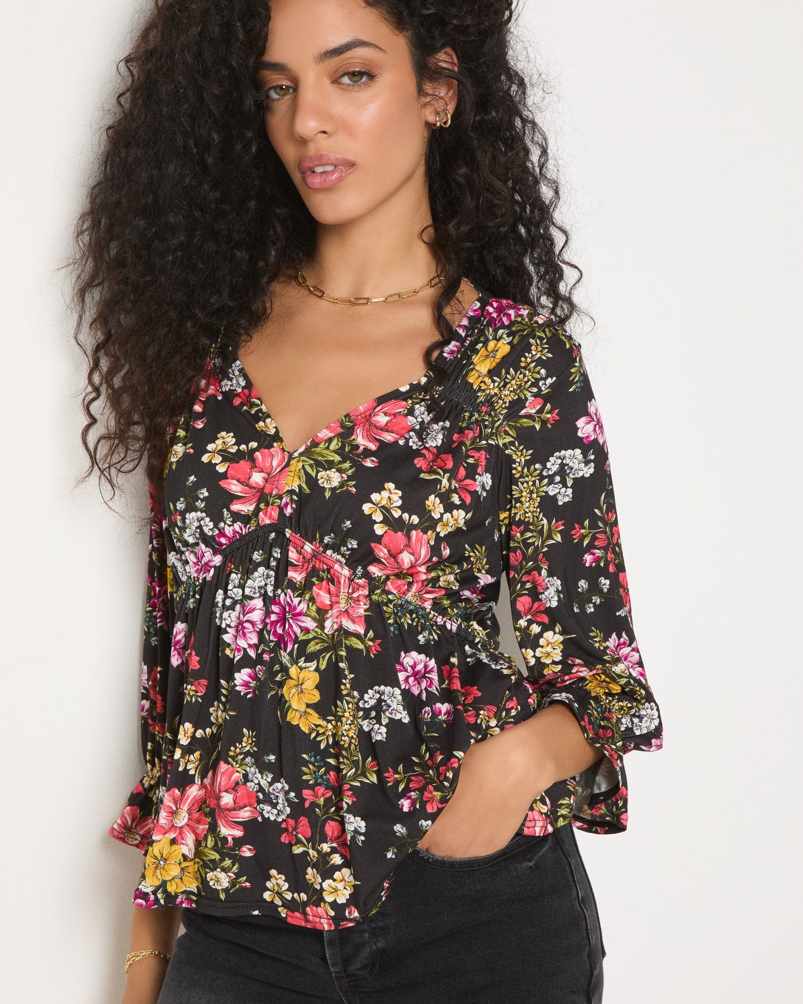 Multi Floral $|& SEAS Sailwind V-Neck Ruffle Top - VOF Front