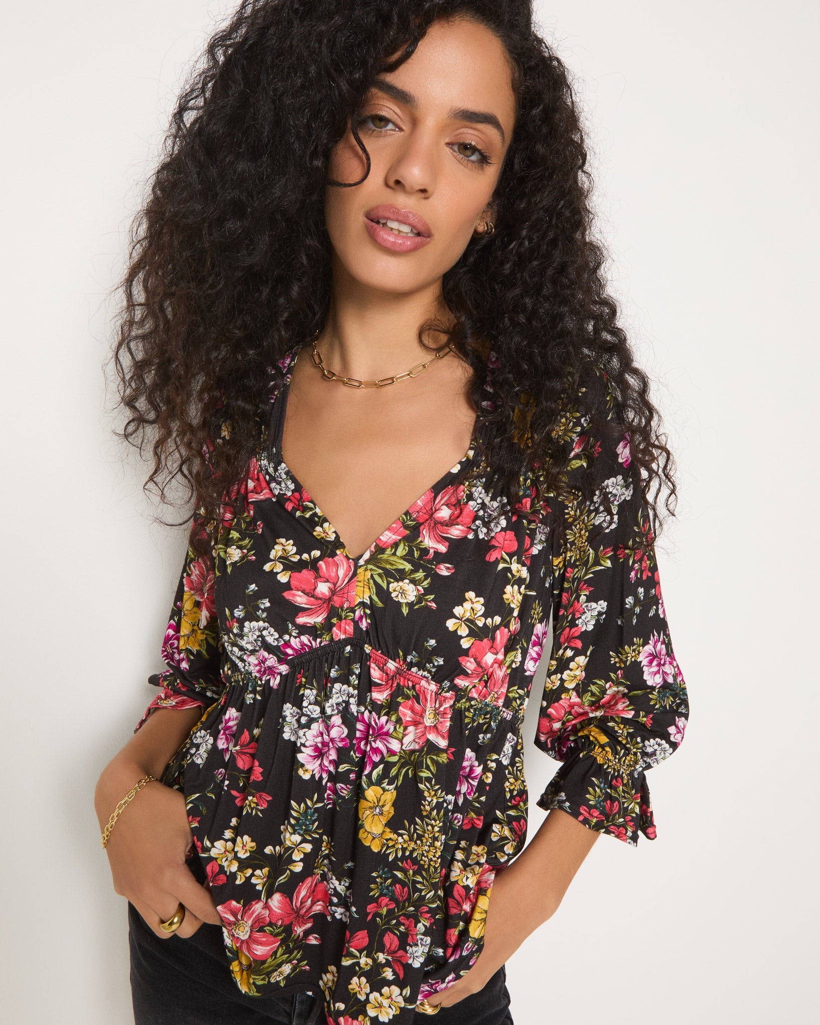 Multi Floral $|& SEAS Sailwind V-Neck Ruffle Top - SOF Front