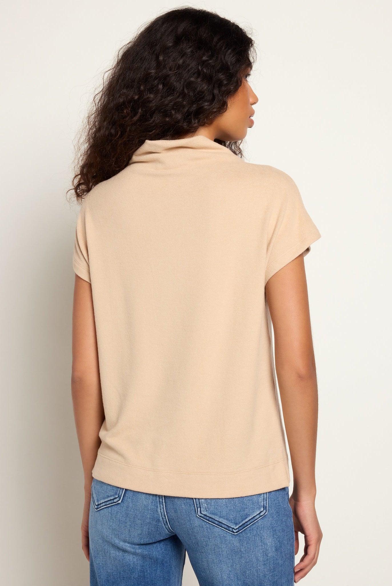 Oatmeal $|& SEAS Pier Funnel Neck Hacci Tee - SOF Back