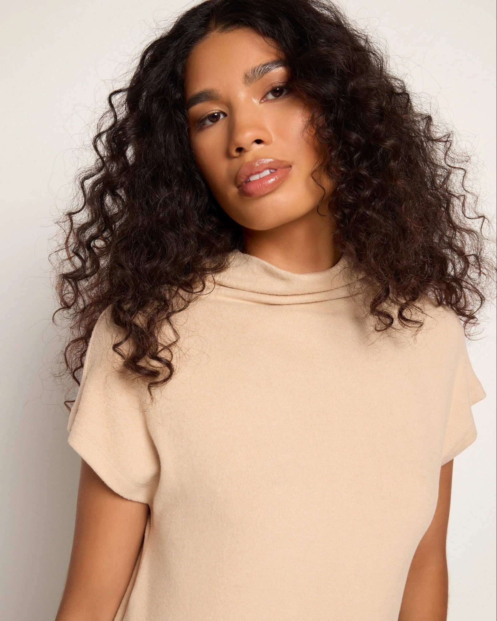 Oatmeal $|& SEAS Pier Funnel Neck Hacci Tee - SOF Full Front