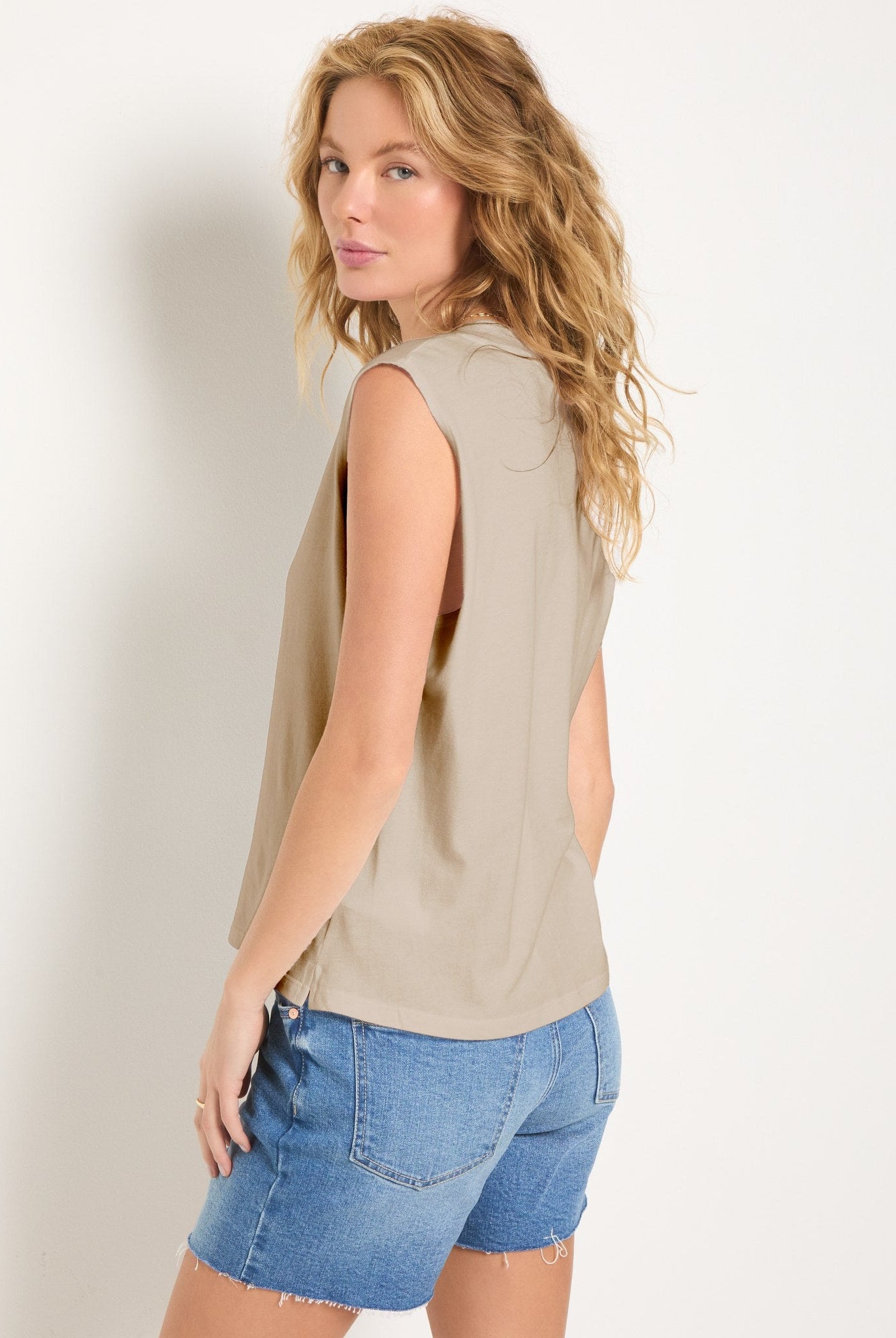 Birch $|& SEAS Sol V-Neck Tank - SOF Back