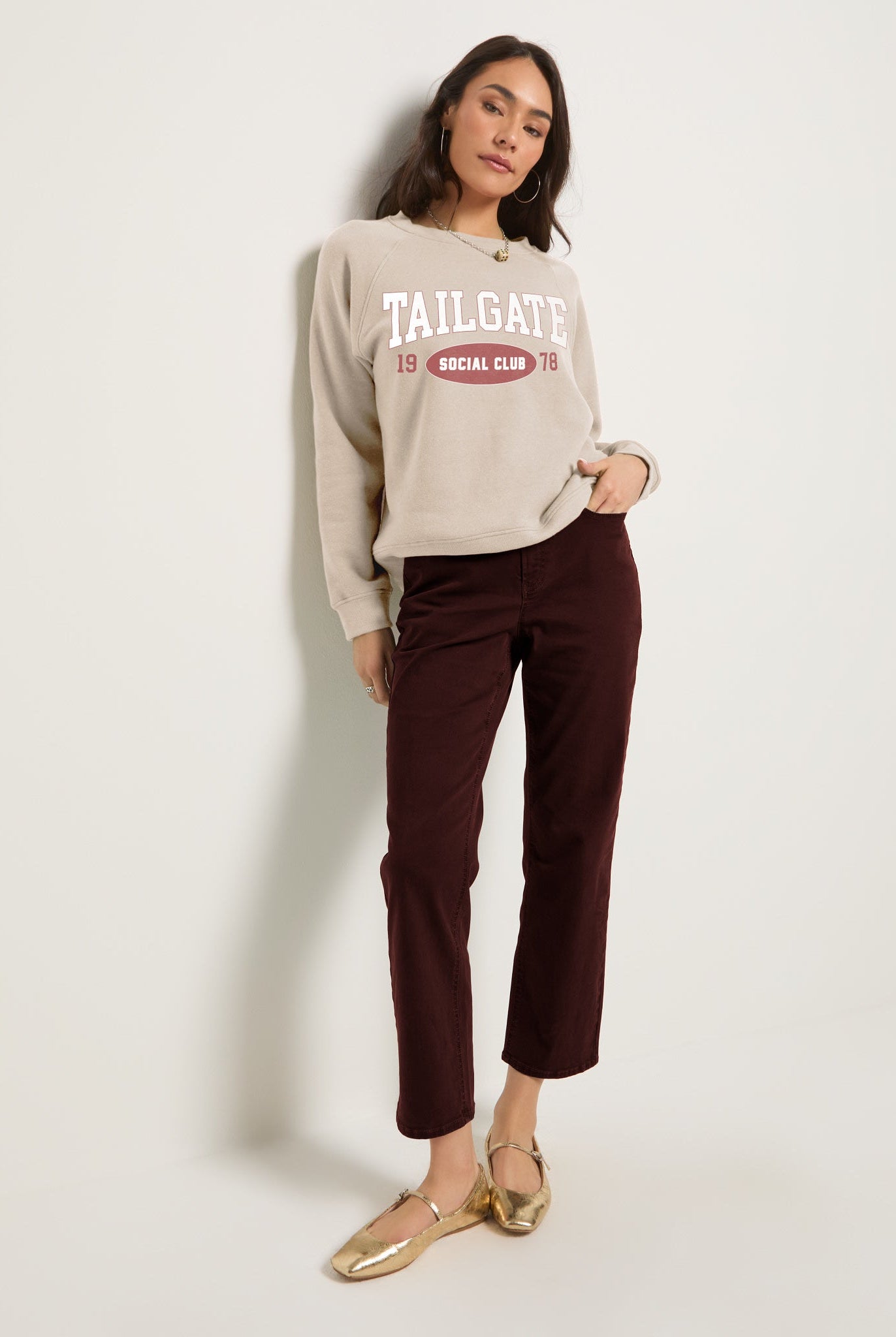 Mahogany $|& SEAS Bray Straight Leg Twill Pant - UGC On Fig