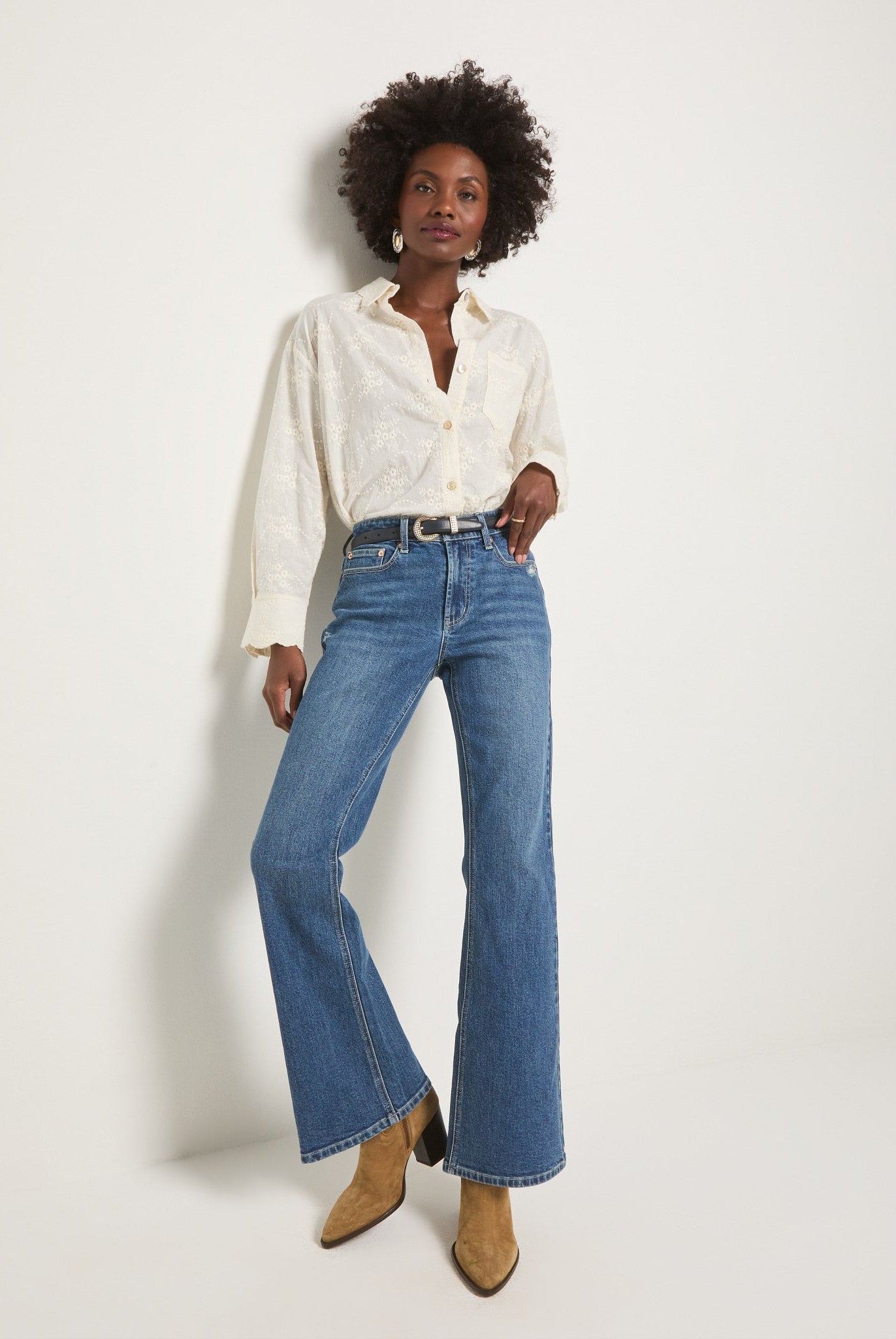 Mid Tone Wash $|& SEAS Skyline Bootcut Jean - UGC On Fig