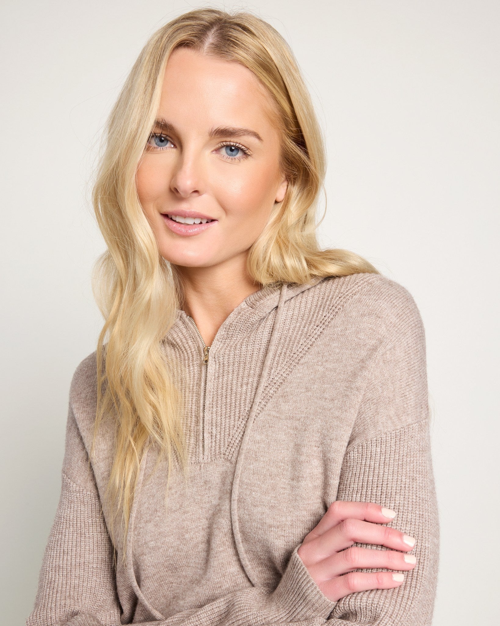 Birch Heather $|& SEAS Ojai Half Zip Hooded Sweater - SOF Full Front