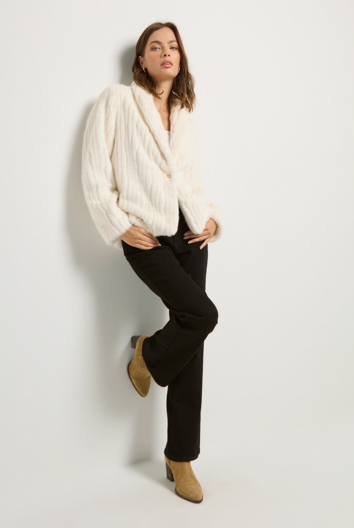 Ivory $|& SEAS Luna Faux Fur Jacket - VOF Front