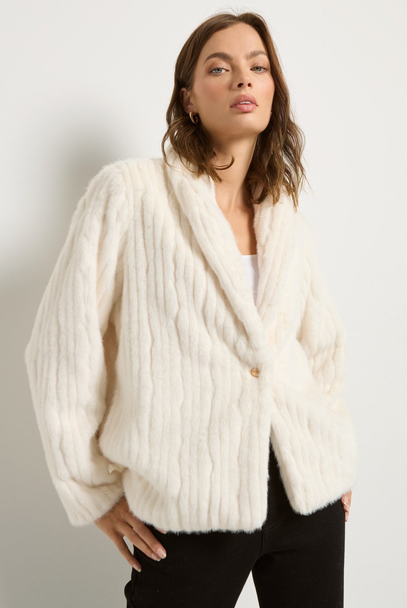 Ivory $|& SEAS Luna Faux Fur Jacket - SOF Front