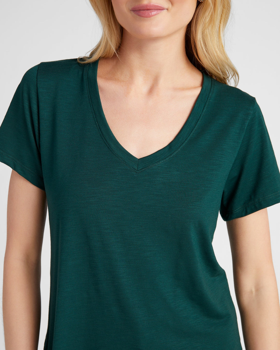 Hunter Green $|& 78&SUNNY Essential Slub V-Neck Tee - SOF Detail