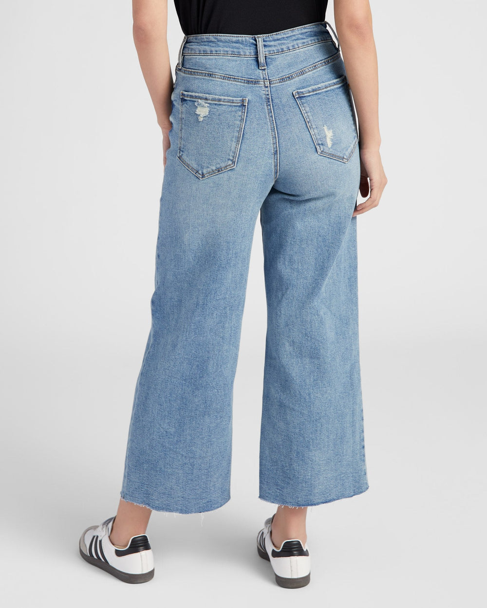 Medium Wash Blue $|& 78&SUNNY Joni Wide Leg Distressed Jeans - SOF Back