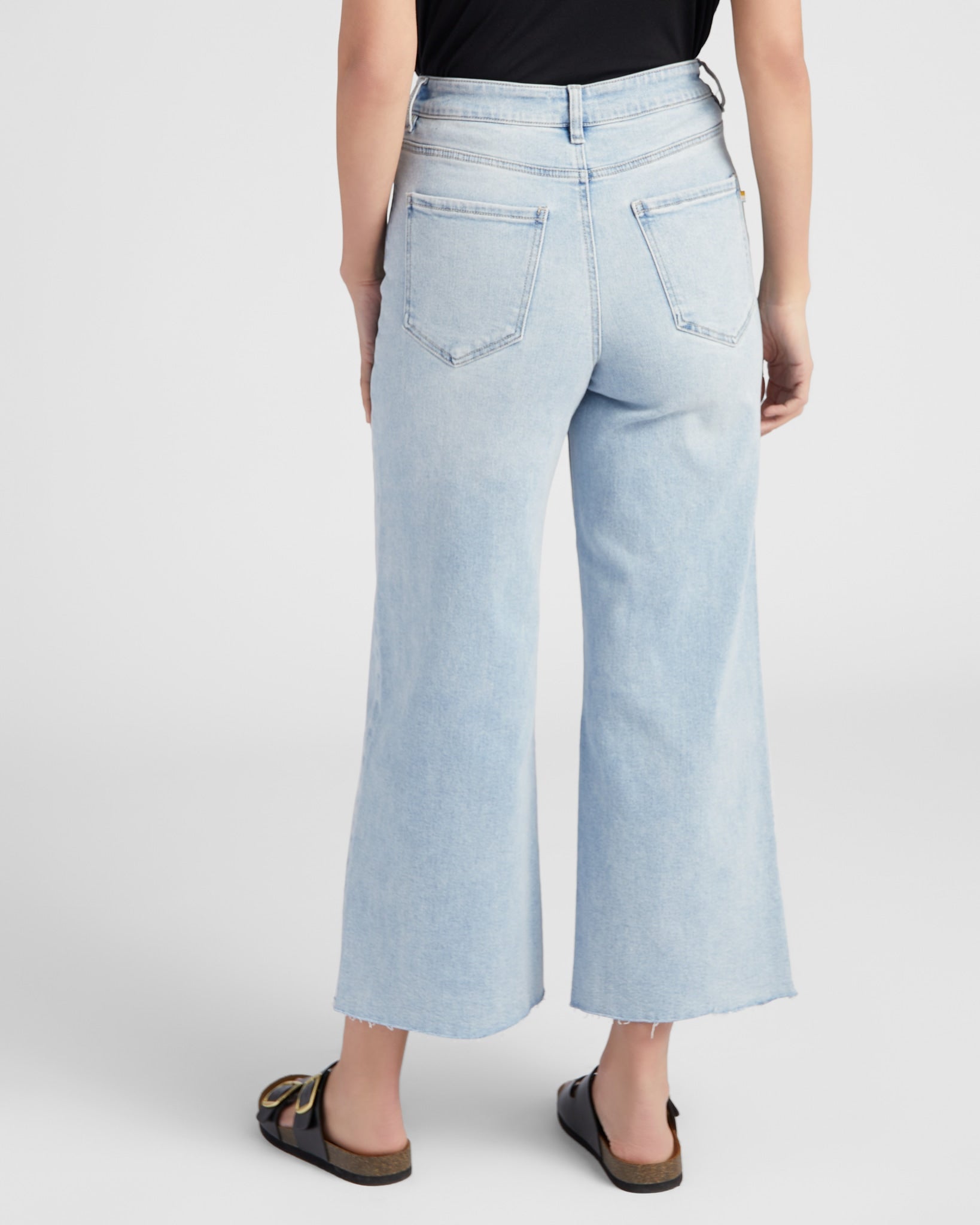 Light Wash Blue $|& SEAS Joni Wide Leg Jeans - SOF Back