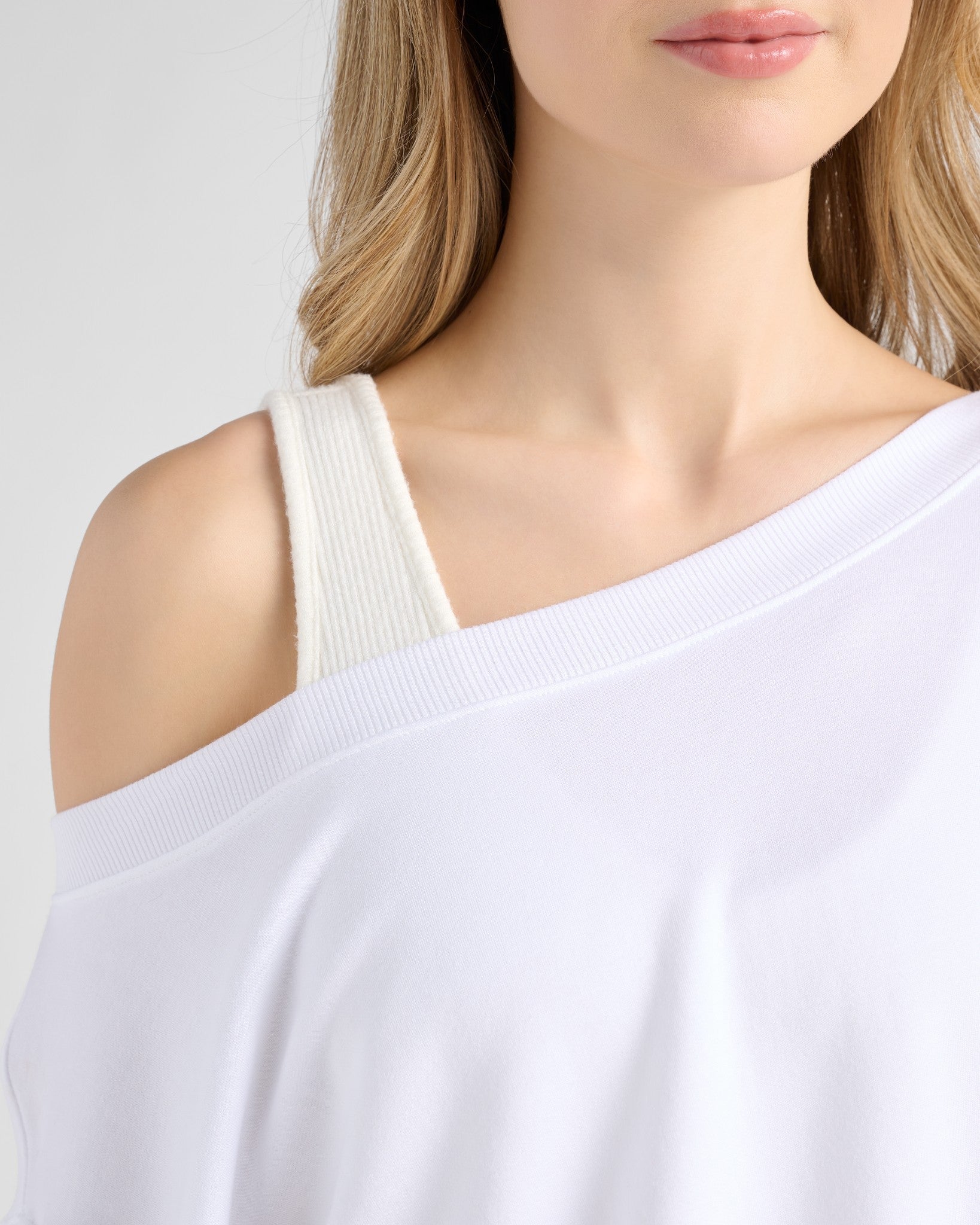 White $|& SEAS Over the Clouds One Shoulder Top - SOF Detail