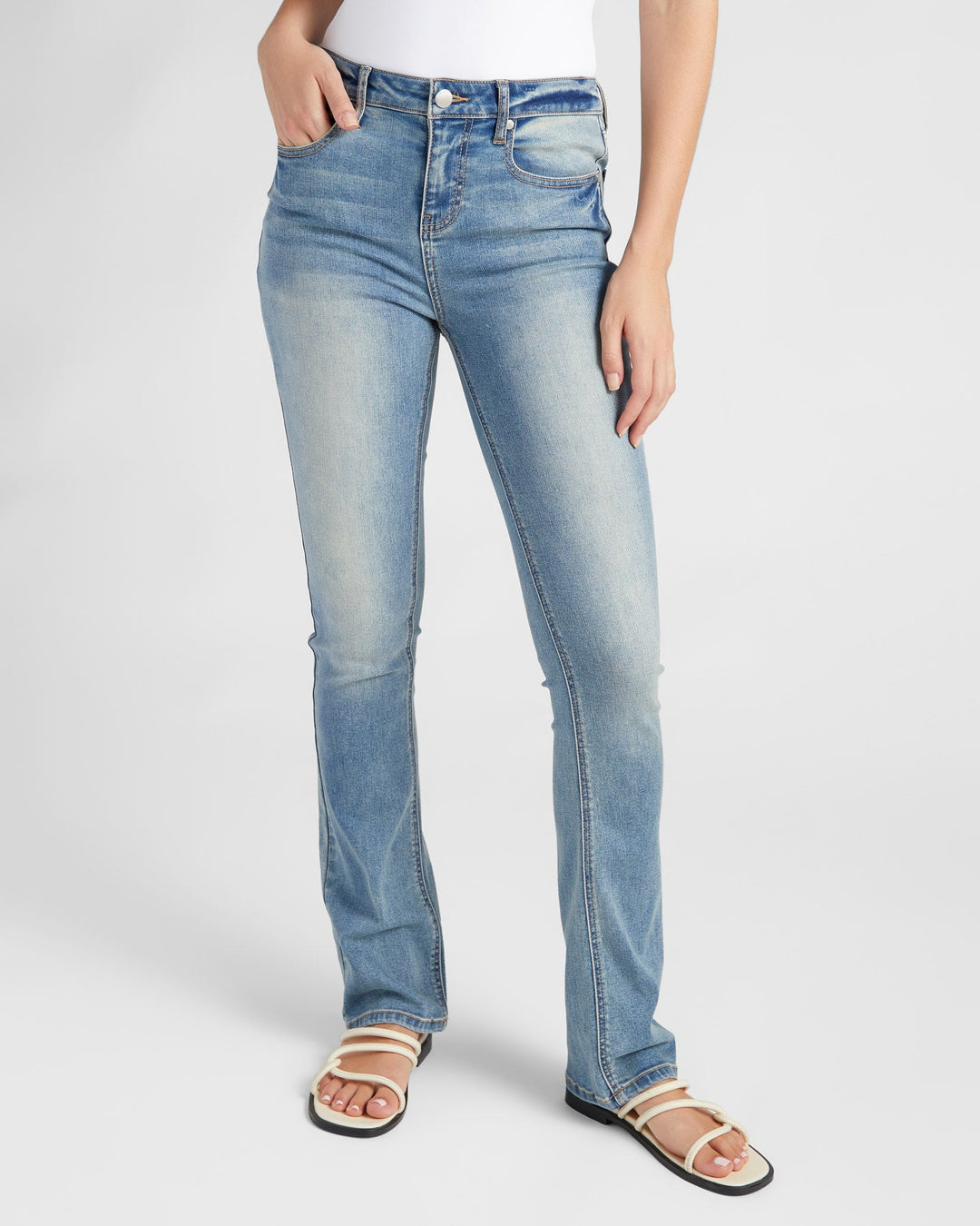 Medium Wash $|& 78&SUNNY Mariah High Rise Bootcut Jeans - SOF Front