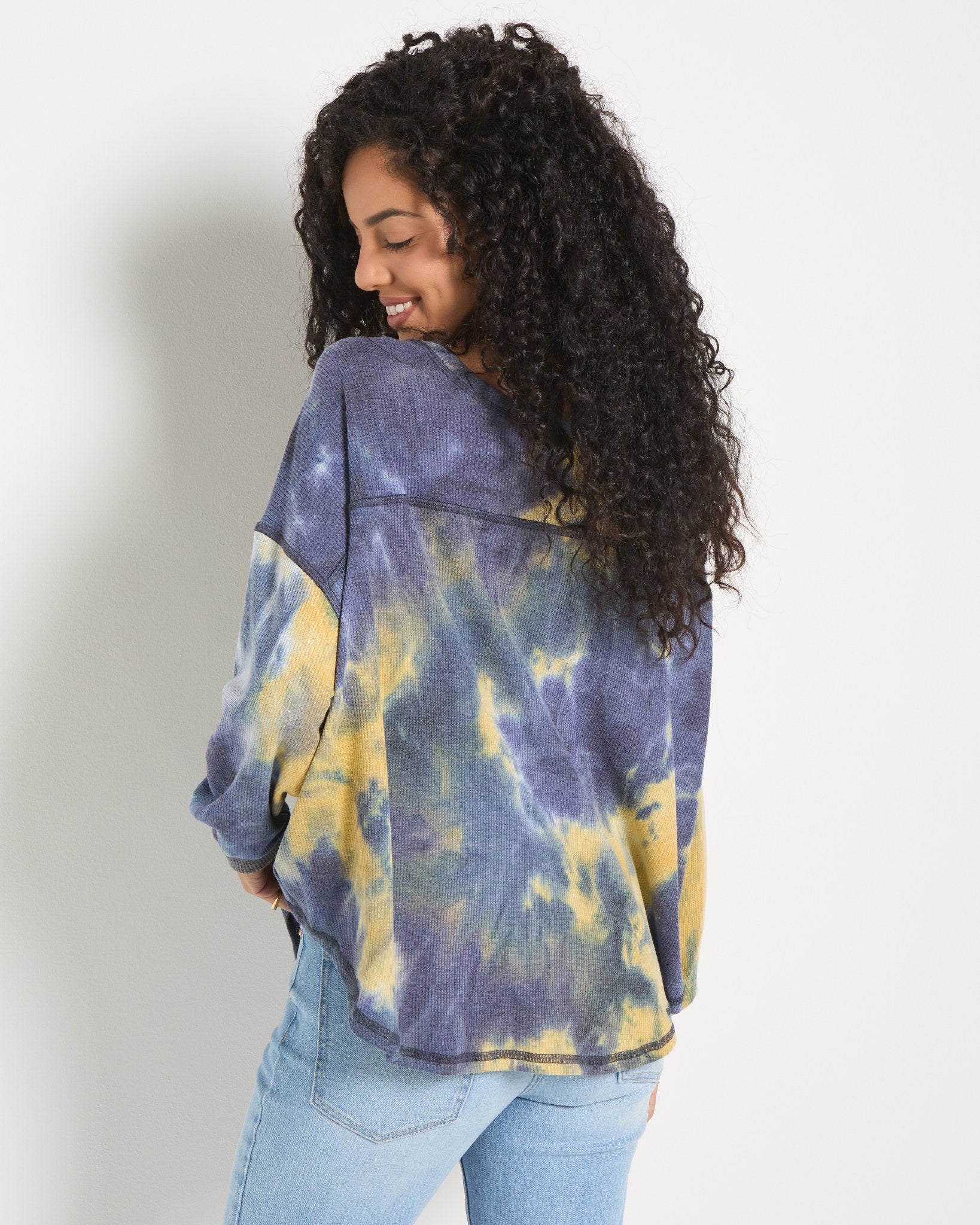 Midnight Tie Dye $|& SEAS Shore V-Neck Light Weight Thermal Top - SOF Back