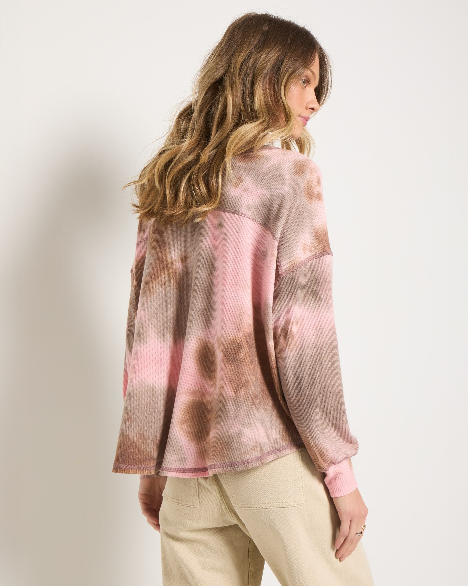 Khaki Tie Dye $|& SEAS Shore V-Neck Light Weight Thermal Top - SOF Back