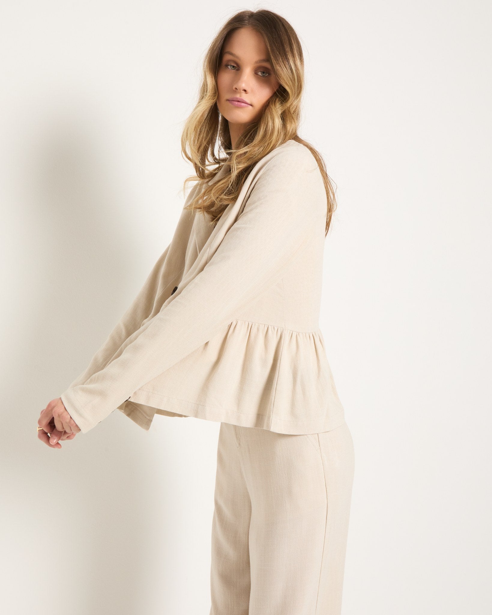 Birch Beige $|& SEAS Cove Linen Peplum Blazer - VOF Front