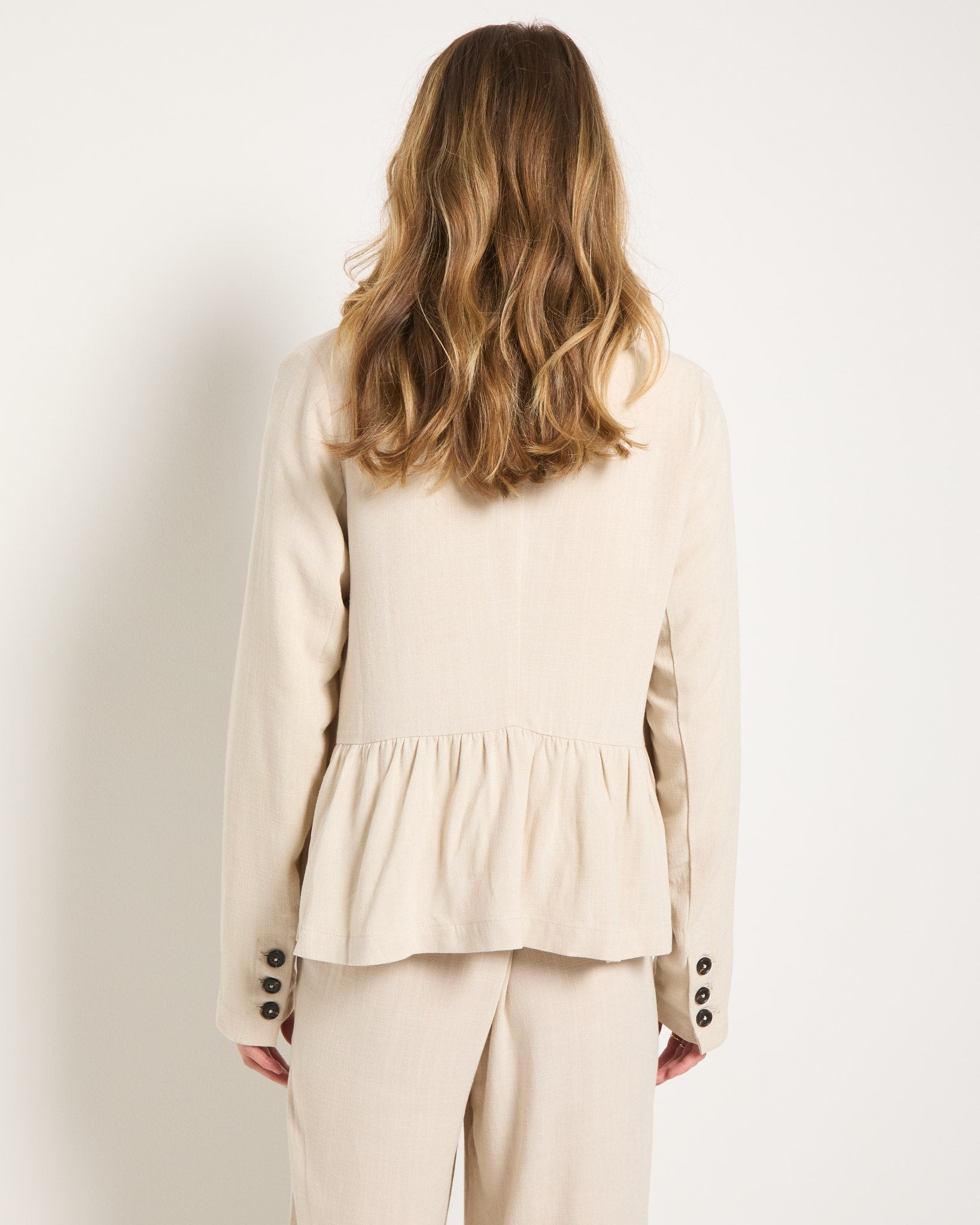 Birch Beige $|& SEAS Cove Linen Peplum Blazer - SOF Back