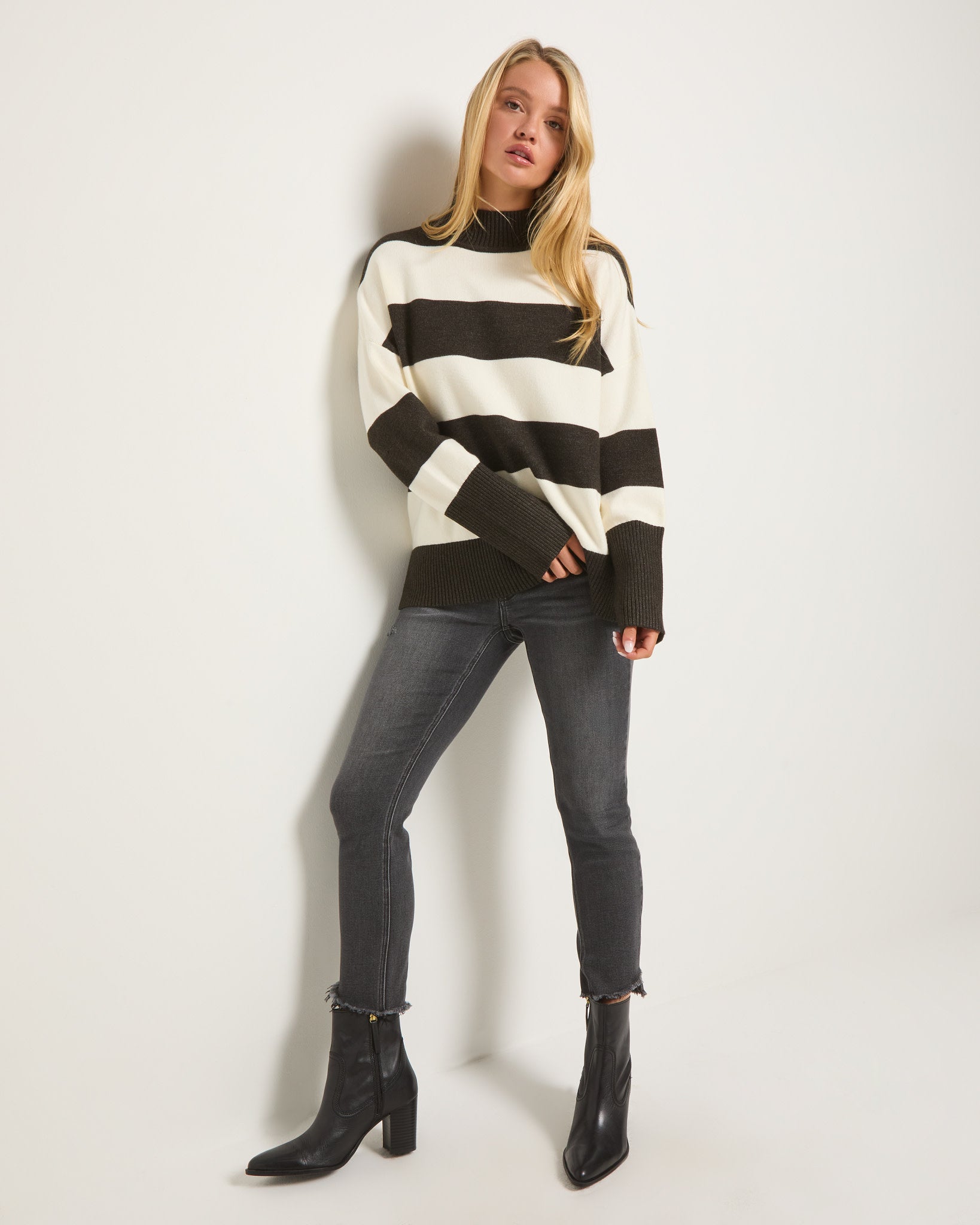 Grey Mist $|& SEAS Mariposa Frayed Step Hem Skinny Jean - UGC On Fig